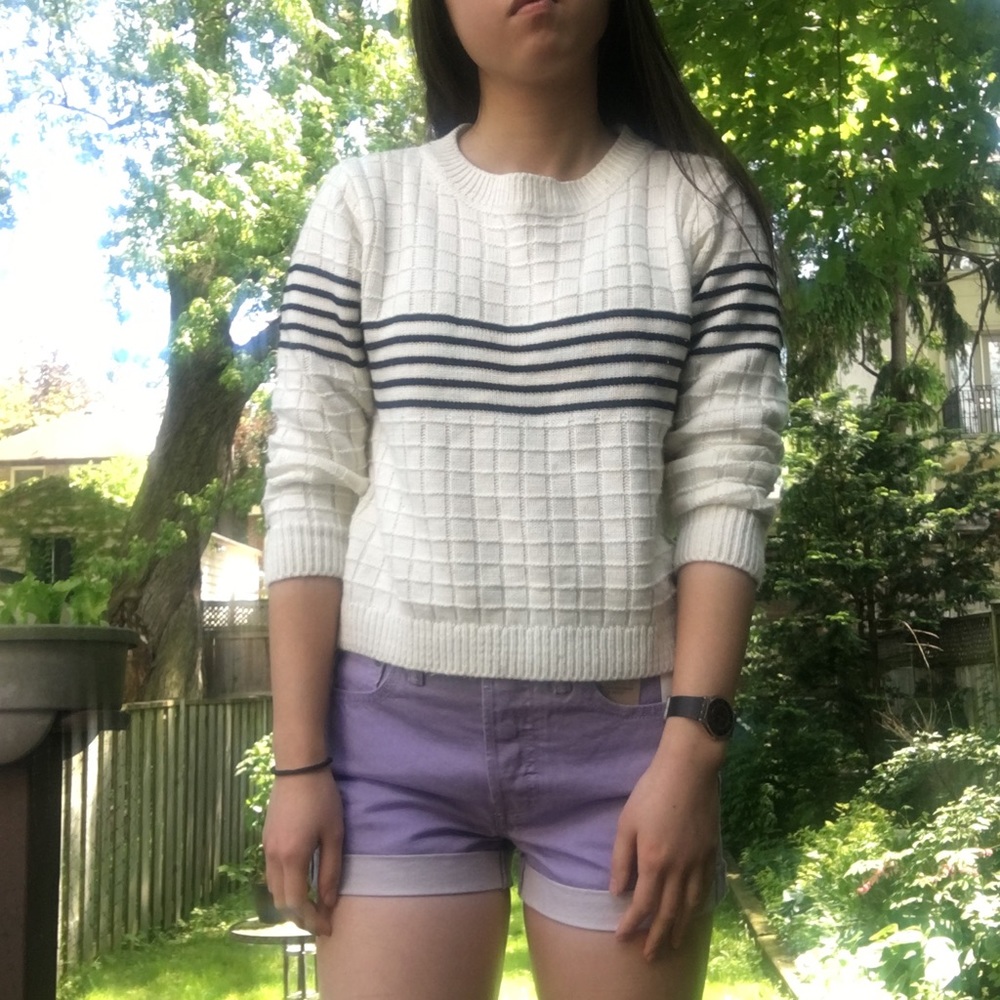 Grid Textured Sweater - Picture 2 of 5